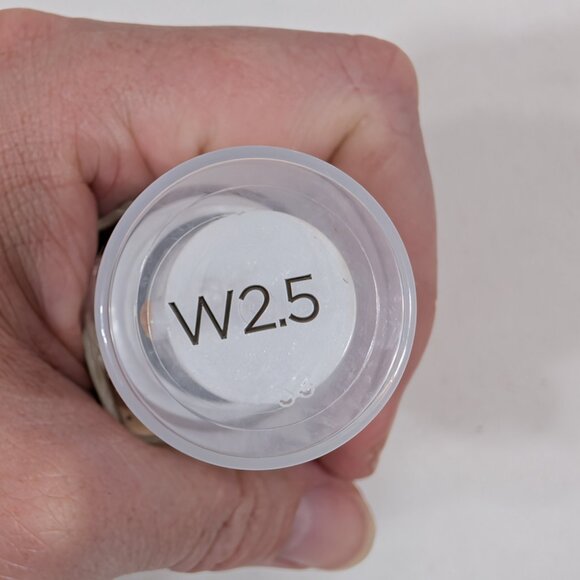 L'real True Match Warm, Light Medium Foundation - Picture 2 of 2